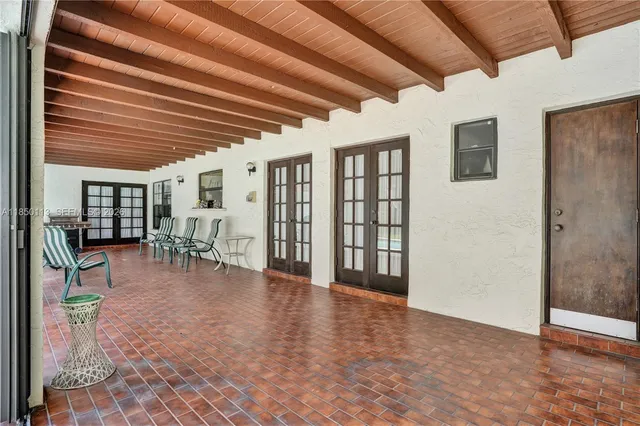 $1,200,000 | 9461 Southwest 134th Street, Miami, FL 33176