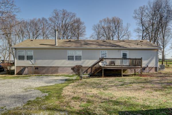 4339 South Garrett Road Springfield, TN 37172 - Photo 28 of 28 a house that has a big yard in front of it