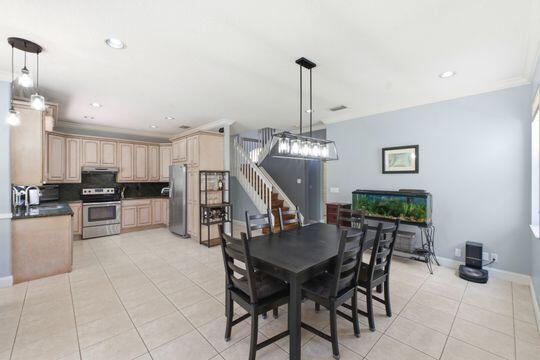 11131 Laurel Walk Road Wellington, FL 33449 - Photo 18 of 41 Family/Kitchen