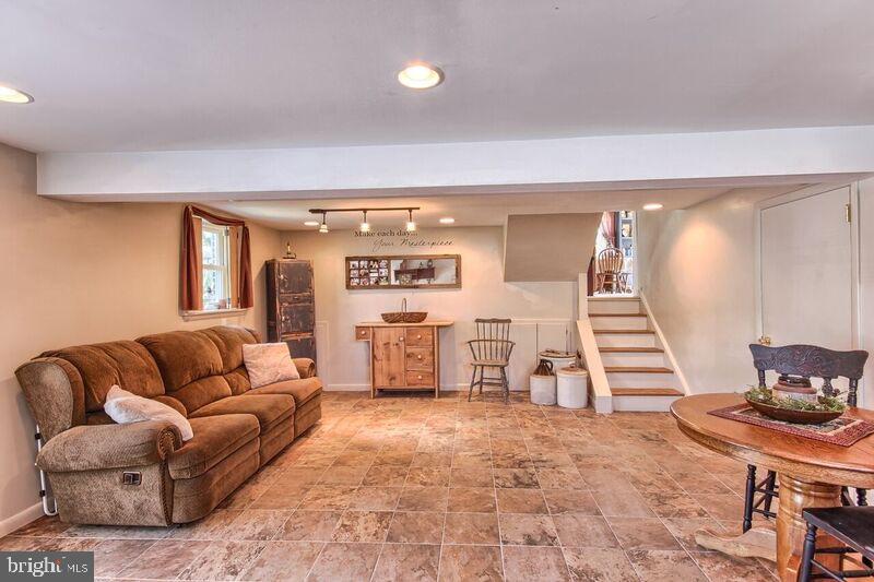 122 Henry Road Enola, PA 17025 - Photo 12 of 25 Gallery Image 12
