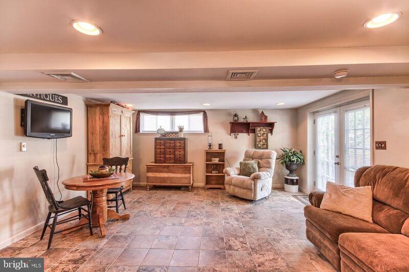 122 Henry Road Enola, PA 17025 - Photo 14 of 25 Gallery Image 14