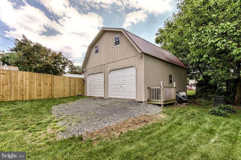 122 Henry Road Enola, PA 17025 - Photo 2 of 25 Gallery Image 2