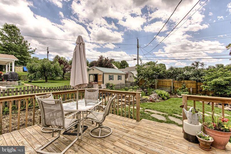 122 Henry Road Enola, PA 17025 - Photo 4 of 25 Gallery Image 4