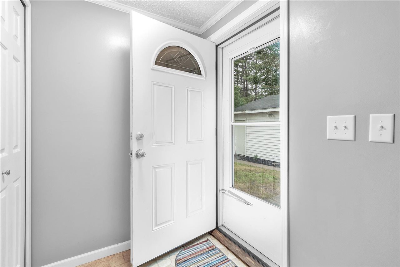 8408 North Sturgeon Road Midland, MI 48642 - Photo 5 of 38 Gallery Image 5