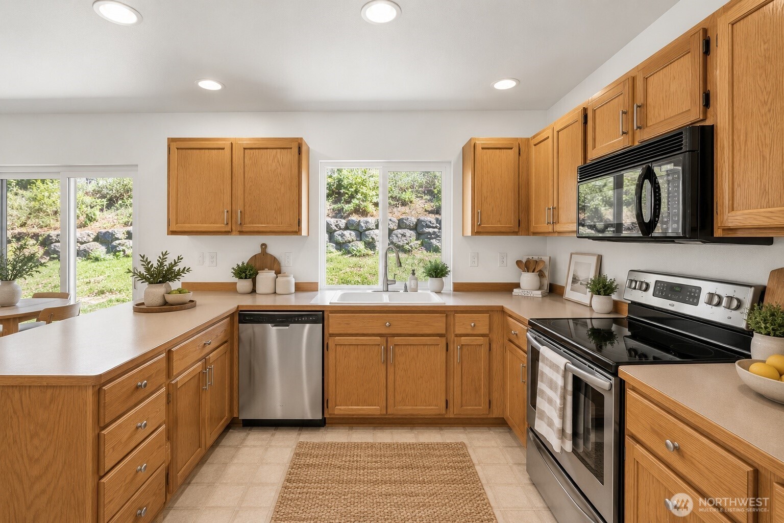 18663 Rainier View Road Southeast Monroe, WA 98272 - Photo 6 of 36 Gallery Image 6