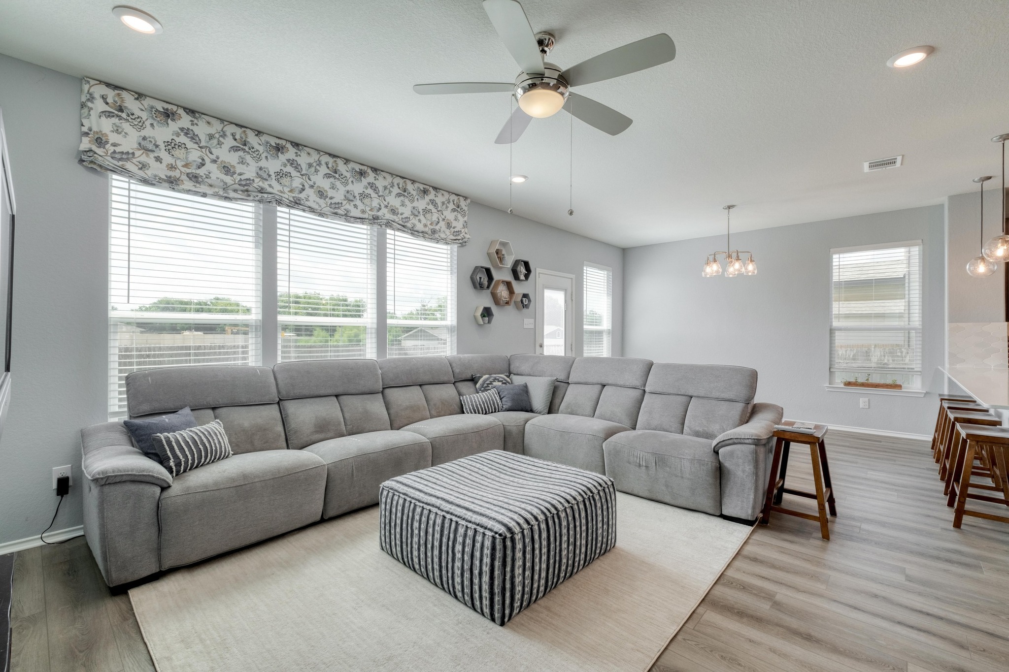 119 West Point Way Elgin, TX 78621 - Photo 3 of 22