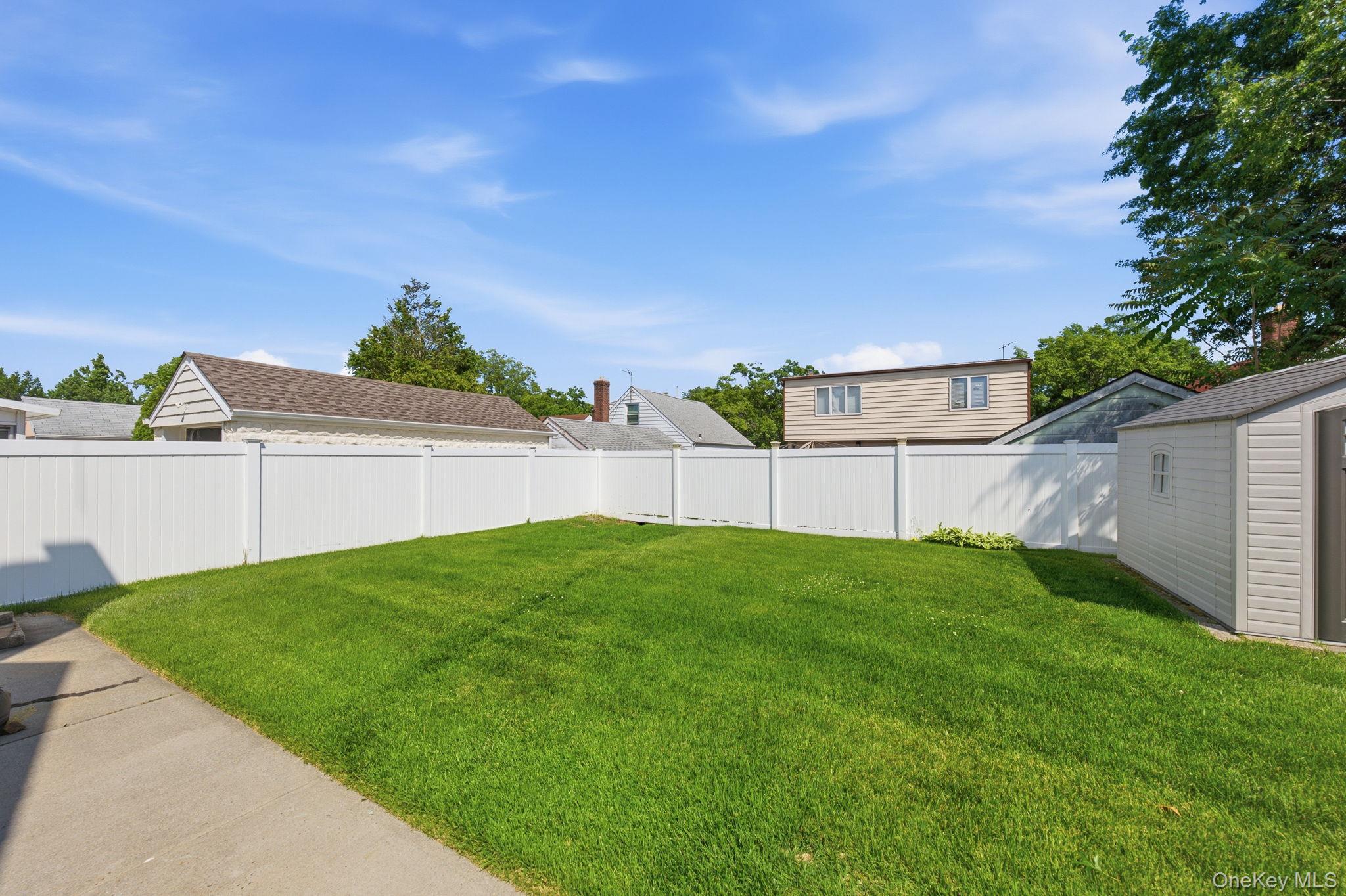 10 Everett Street Valley Stream, NY 11580 - Photo 19 of 20