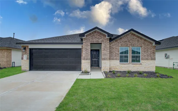 $2,100 | 1022 Cattle Chute Court, Rosharon, TX 77583