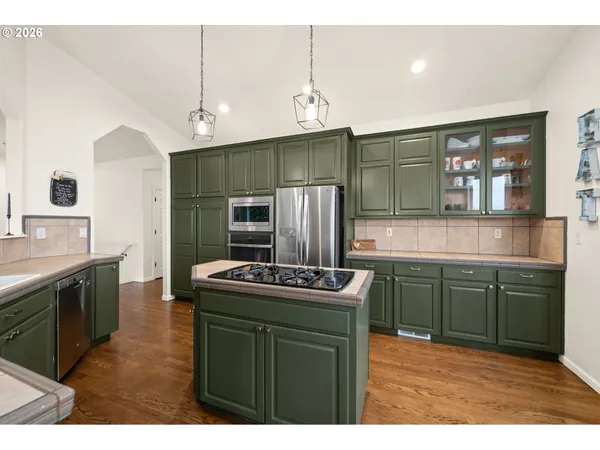 $745,000 | 16117 Southeast Goosehollow Drive, Damascus, OR 97089