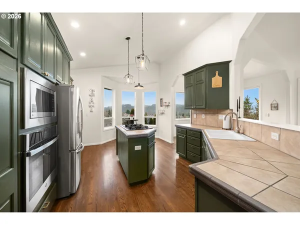 $745,000 | 16117 Southeast Goosehollow Drive, Damascus, OR 97089
