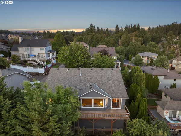 $745,000 | 16117 Southeast Goosehollow Drive, Damascus, OR 97089
