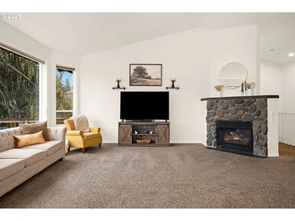 $745,000 | 16117 Southeast Goosehollow Drive, Damascus, OR 97089