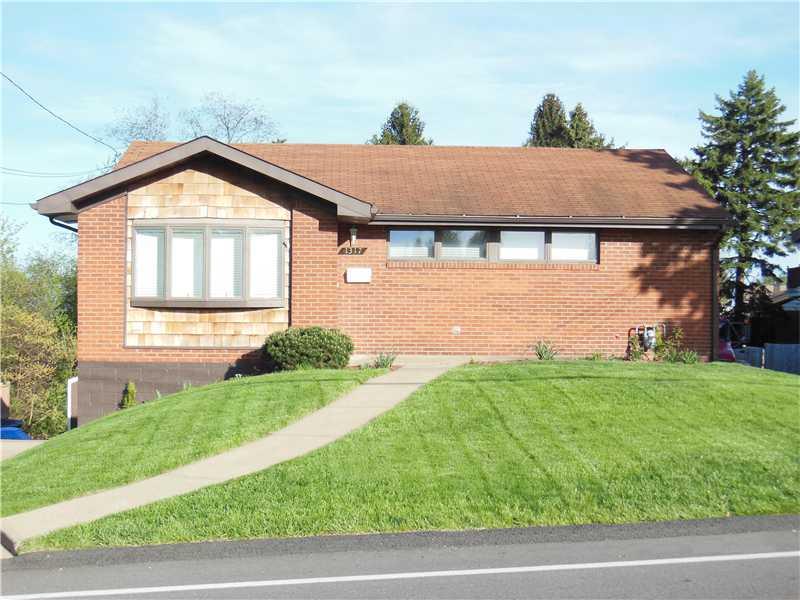 1317 Jefferson Heights Road Pittsburgh, PA 15235 - Photo 1 of 12 Exterior Front.