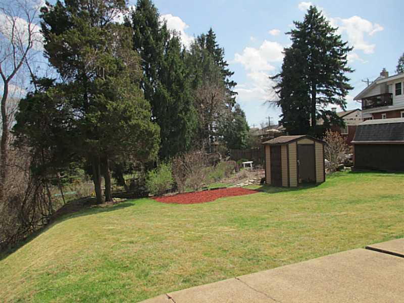 1317 Jefferson Heights Road Pittsburgh, PA 15235 - Photo 12 of 12 Yard/Garden.