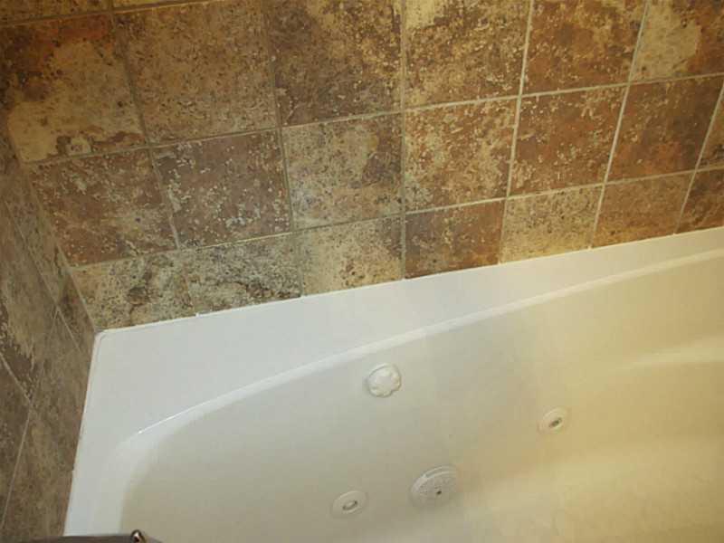 1317 Jefferson Heights Road Pittsburgh, PA 15235 - Photo 10 of 12 Full Bath. Beautiful tile work and a jet spray tub!