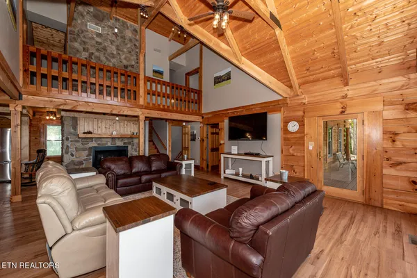 $1,299,000 | 985 Old Cades Cove Road, Townsend, TN 37882