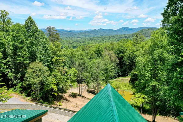 $1,299,000 | 985 Old Cades Cove Road, Townsend, TN 37882