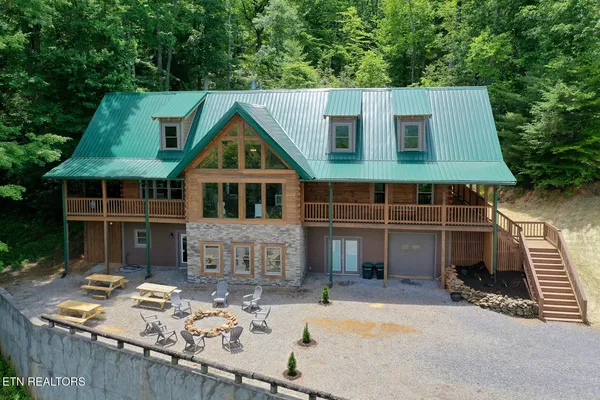 $1,299,000 | 985 Old Cades Cove Road, Townsend, TN 37882
