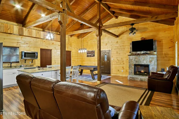 $1,299,000 | 985 Old Cades Cove Road, Townsend, TN 37882