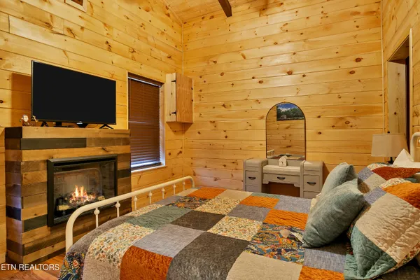 $1,299,000 | 985 Old Cades Cove Road, Townsend, TN 37882