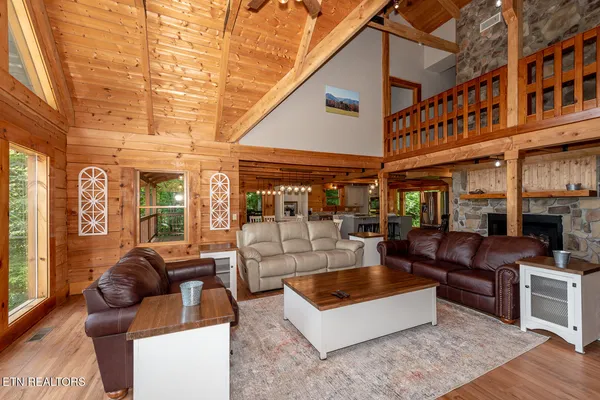 $1,299,000 | 985 Old Cades Cove Road, Townsend, TN 37882