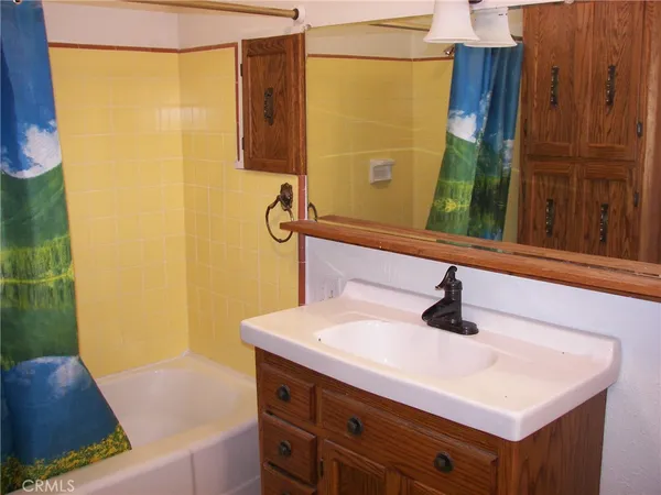 $2,300 | 21636 Sawpit Canyon Road, Cedarpines Park, CA 92322