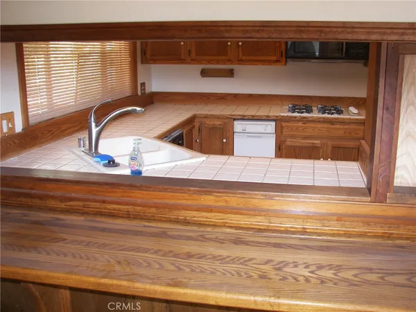 $2,300 | 21636 Sawpit Canyon Road, Cedarpines Park, CA 92322