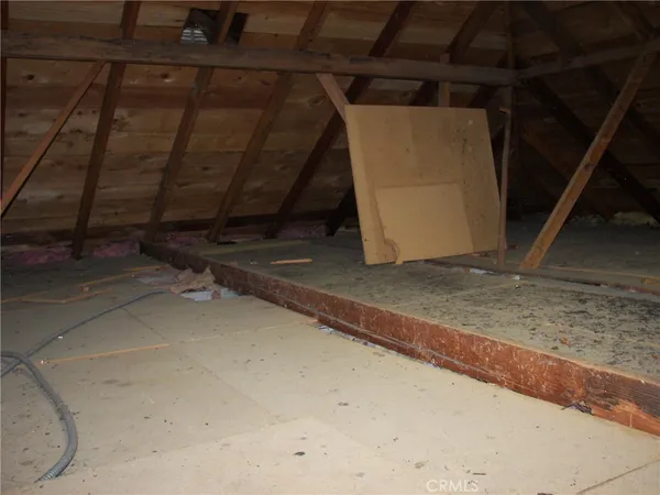 $2,300 | 21636 Sawpit Canyon Road, Cedarpines Park, CA 92322