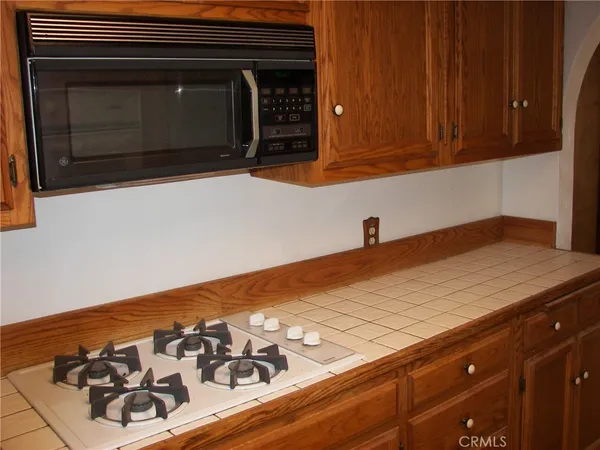 $2,300 | 21636 Sawpit Canyon Road, Cedarpines Park, CA 92322