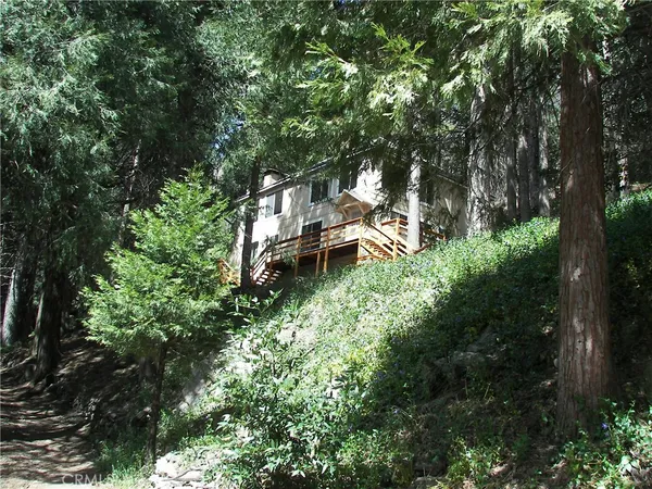 $2,300 | 21636 Sawpit Canyon Road, Cedarpines Park, CA 92322