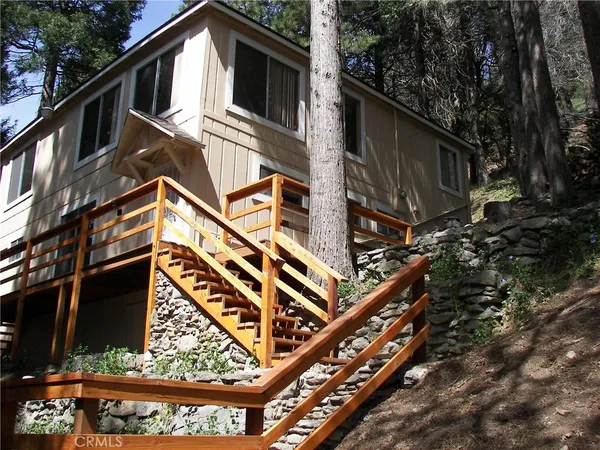 $2,300 | 21636 Sawpit Canyon Road, Cedarpines Park, CA 92322