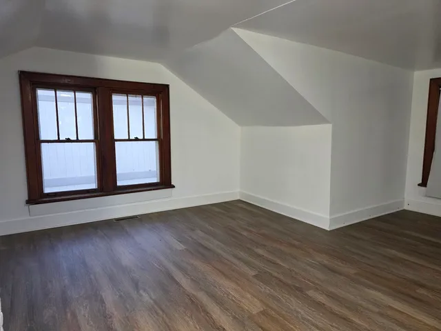 $1,950 | 117 Woodland Drive, Round Lake Beach, IL 60073