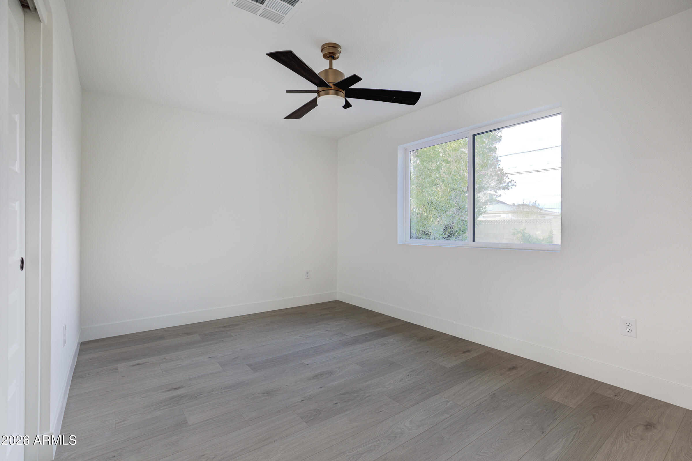 4235 North 35th Way Phoenix, AZ 85018 - Photo 20 of 33 4235 N 35th Way-30