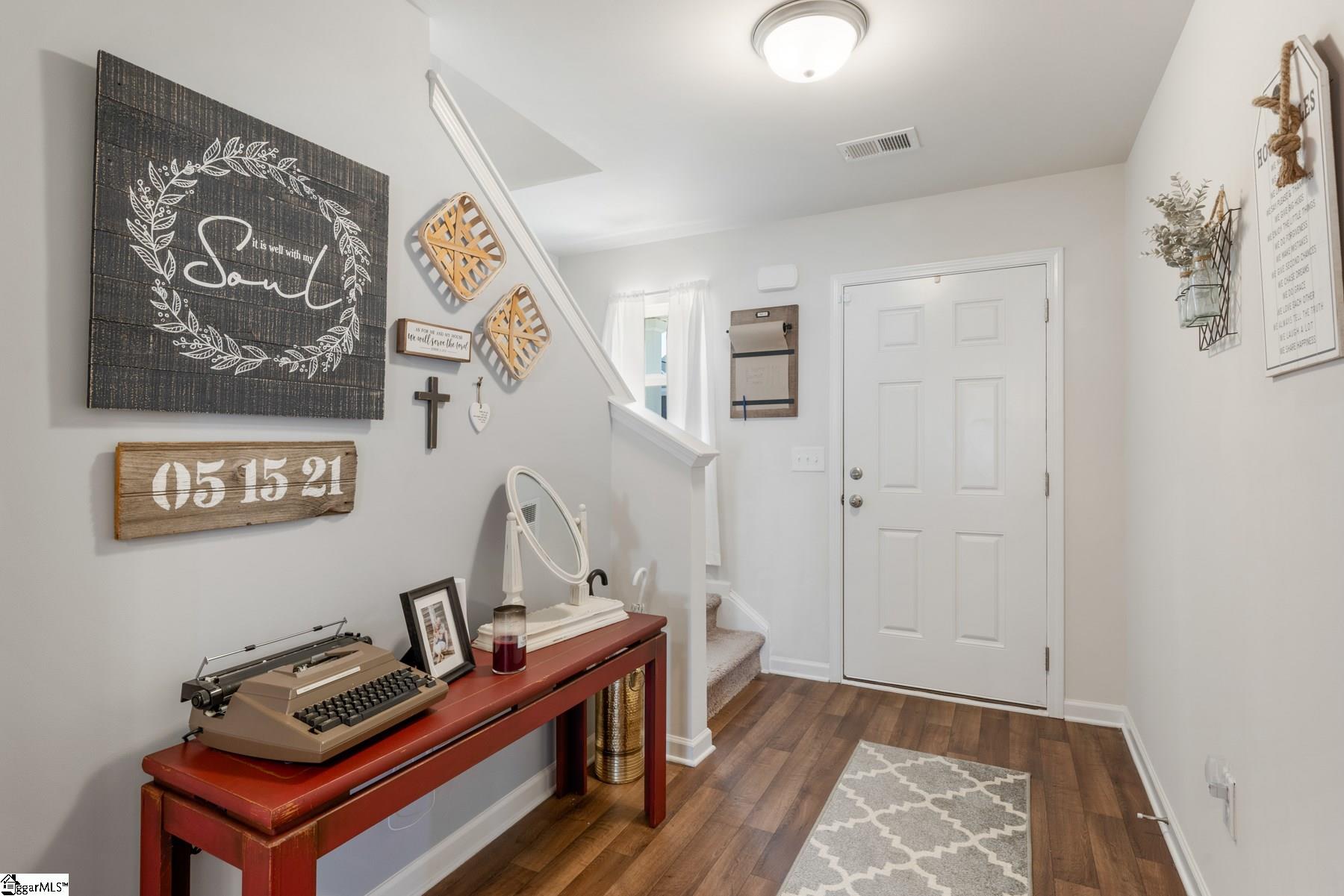114 Elmhurst Lane Anderson, SC 29621 - Photo 4 of 24 Gallery Image 4