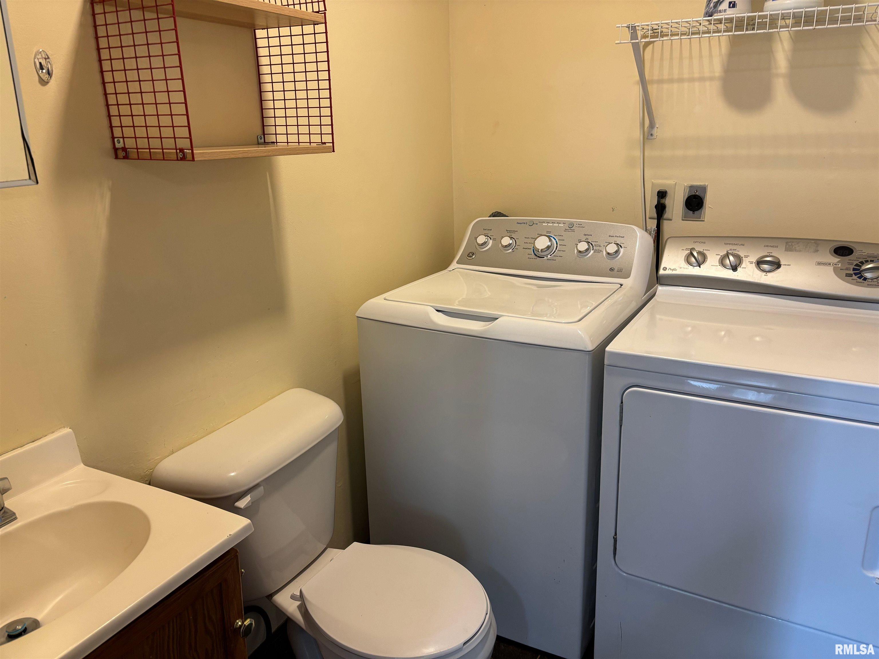 230 East Lawrence Avenue Springfield, IL 62704 - Photo 8 of 26