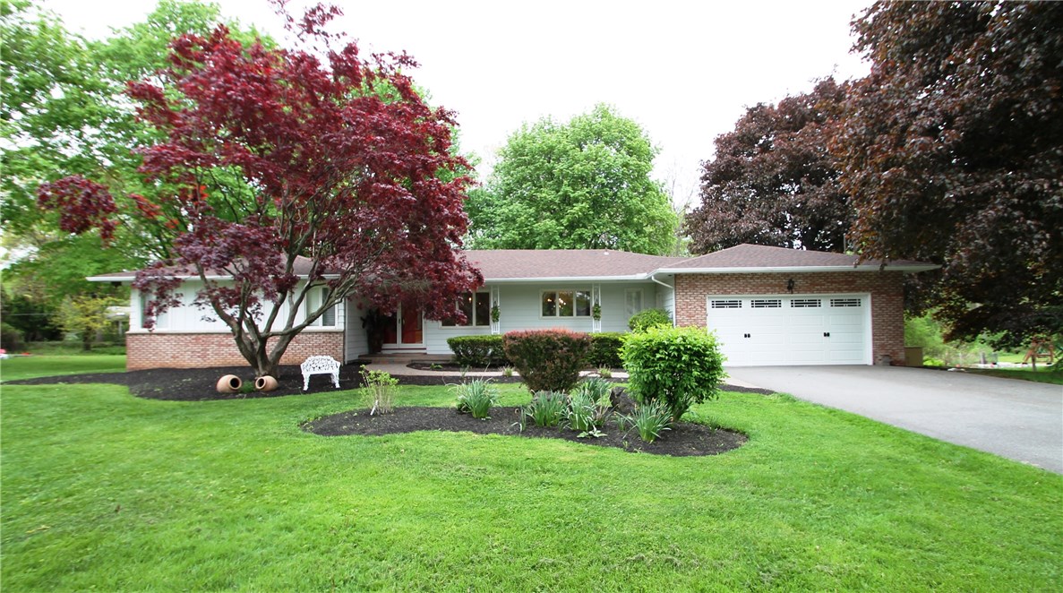 8 Brakenberry Road Pittsford, NY 14534 - Photo 1 of 1 Gallery Image 1