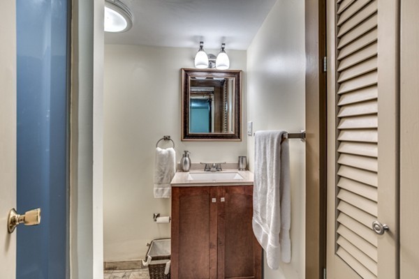 38 Munroe Road Lexington, MA 02421 - Photo 18 of 20