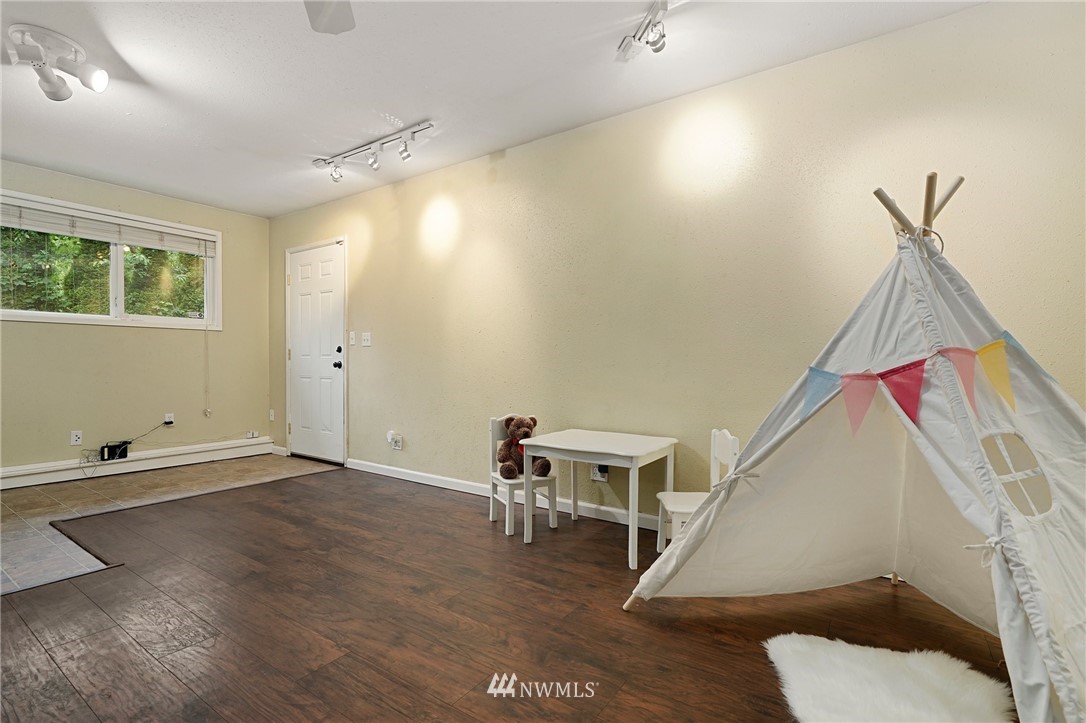 29007 Grandview Road Arlington, WA 98223 - Photo 18 of 40 Gallery Image 18