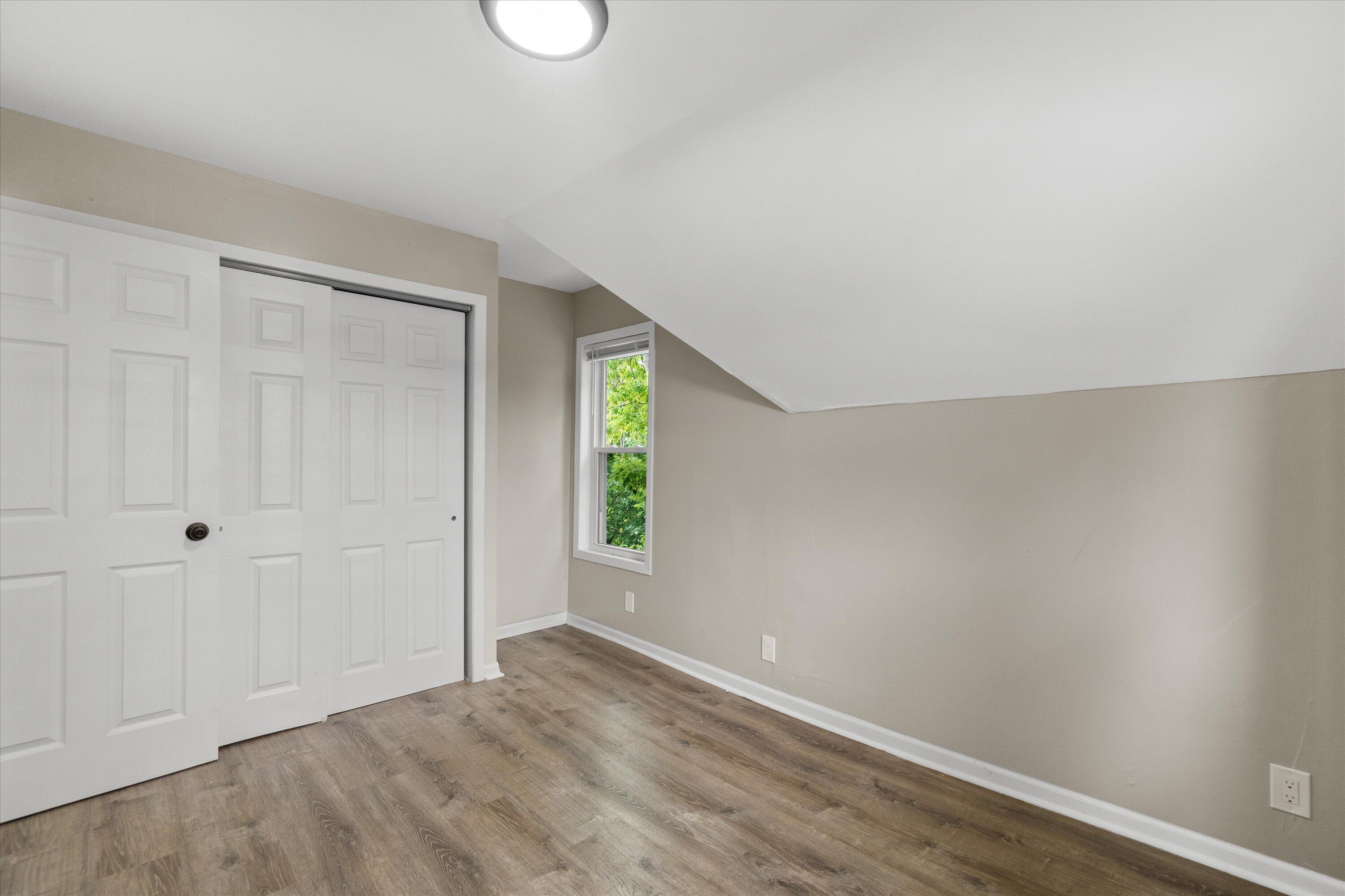 5676 North 43rd Street Milwaukee, WI 53209 - Photo 14 of 26 09-DSC06377