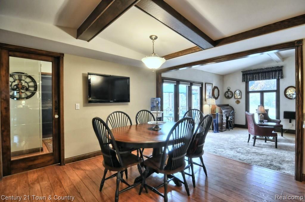 1944 Mapleridge Road Rochester, MI 48309 - Photo 8 of 36 Breakfast_Nook.jpg