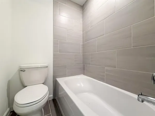 $2,795 | 2258 Northwest 89 Drive, Gainesville, FL 32606