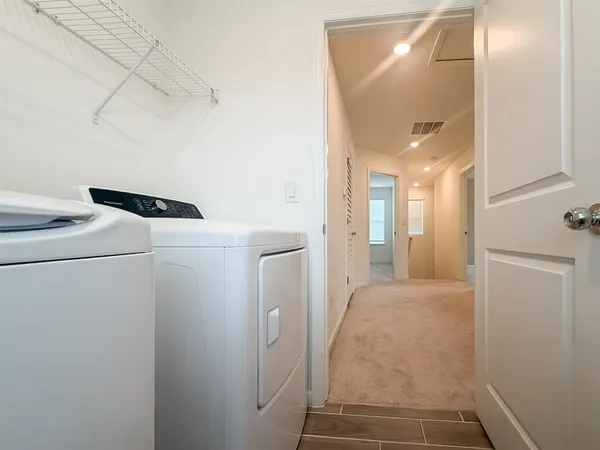 $2,795 | 2258 Northwest 89 Drive, Gainesville, FL 32606