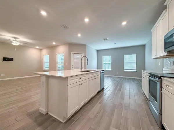 $2,795 | 2258 Northwest 89 Drive, Gainesville, FL 32606