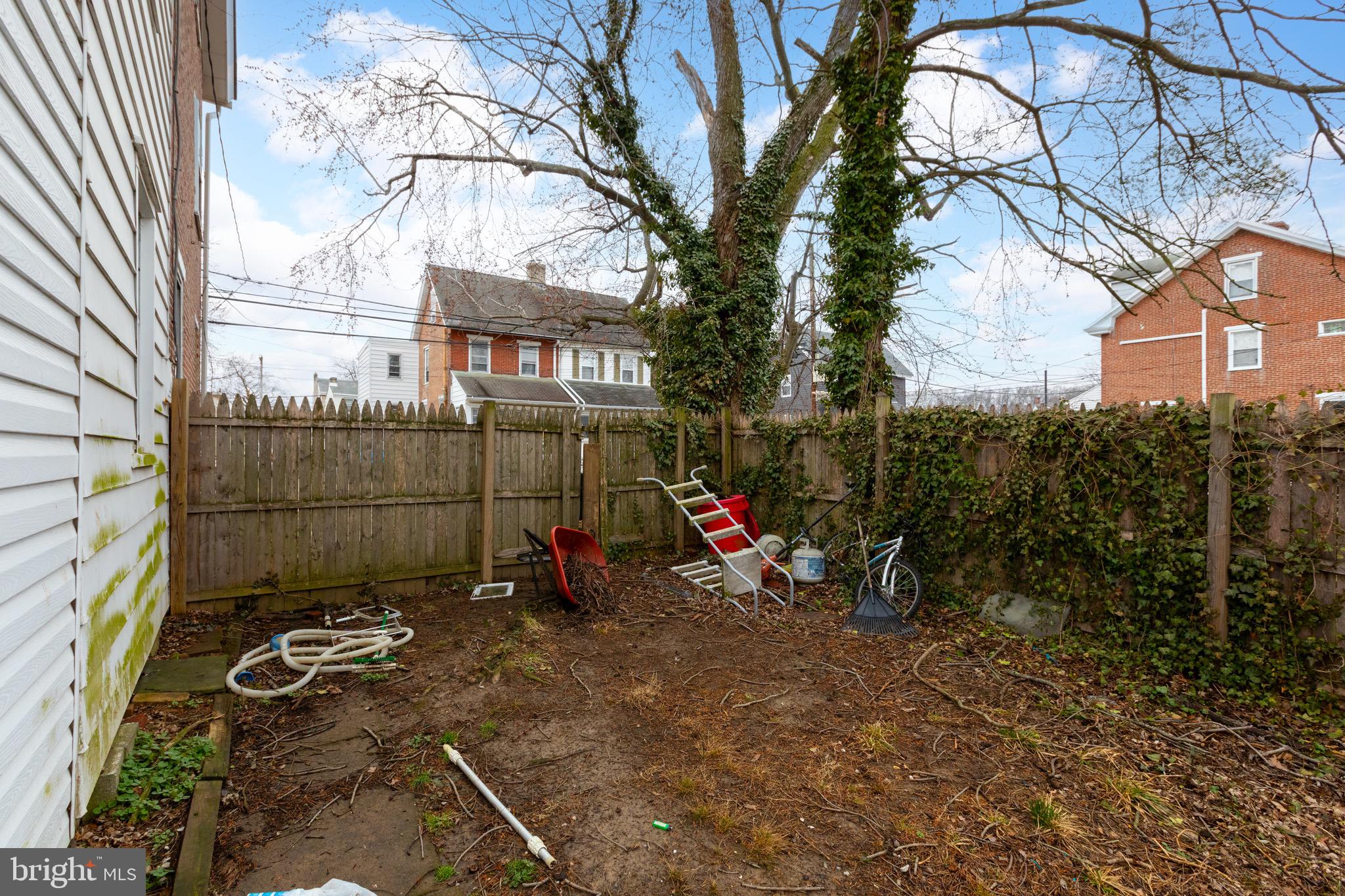 15 7th Street Brookhaven, PA 19015 - Photo 33 of 33 a view of a chairs and table in the backyard