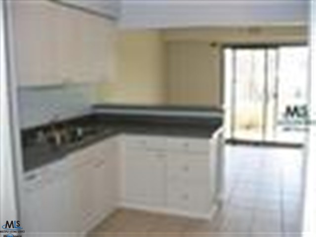 1673 Riverside Drive Rochester, MI 48309 - Photo 6 of 9 31113669-5.JPG