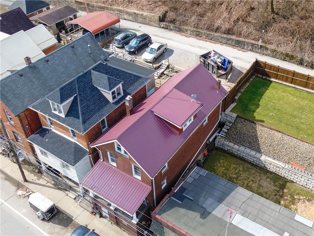 421 Freeport Road Creighton, PA 15030 - Photo 25 of 25 an aerial view of a house with a garden