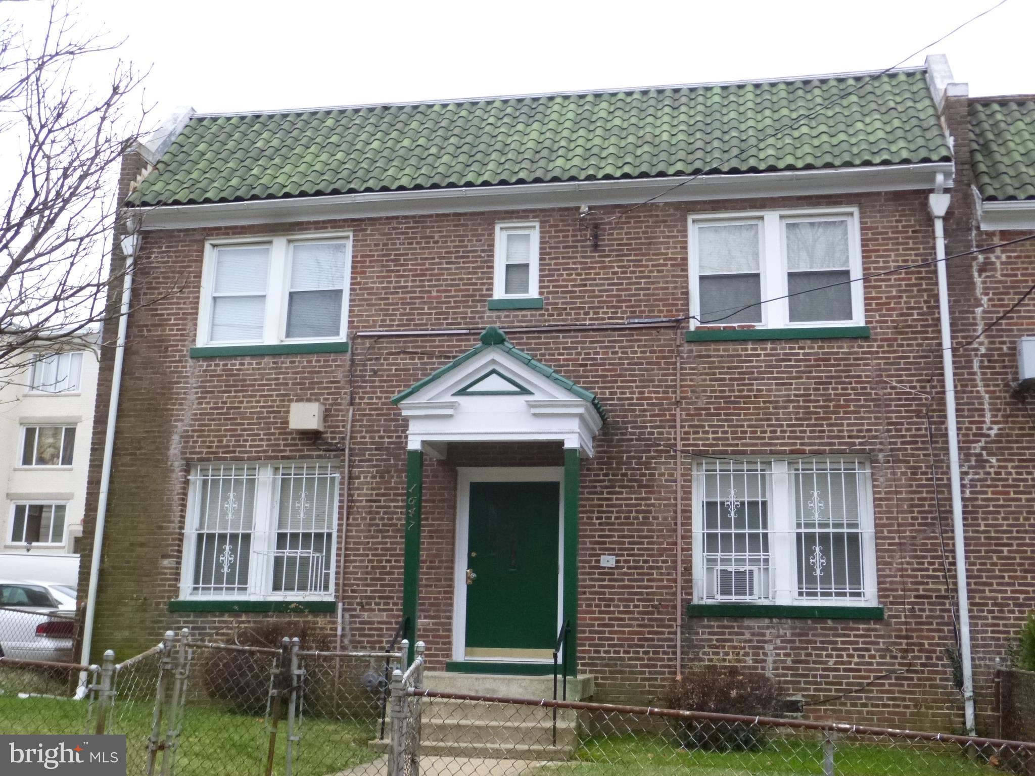 1647 V St Southeast  