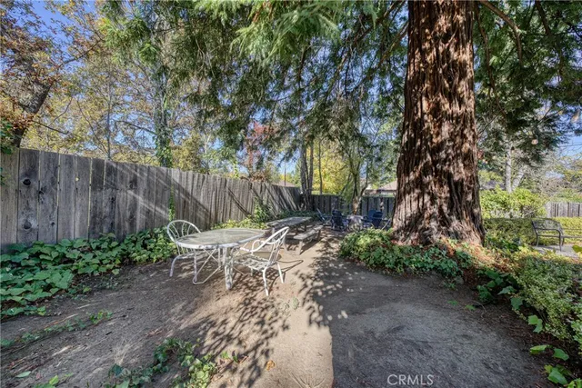 a picture of city view