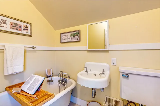 $549,000 | 825 North Forbes Street, Lakeport, CA 95453