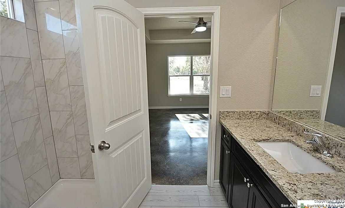 247 Remington Road Spring Branch, TX 78070 - Photo 4 of 16